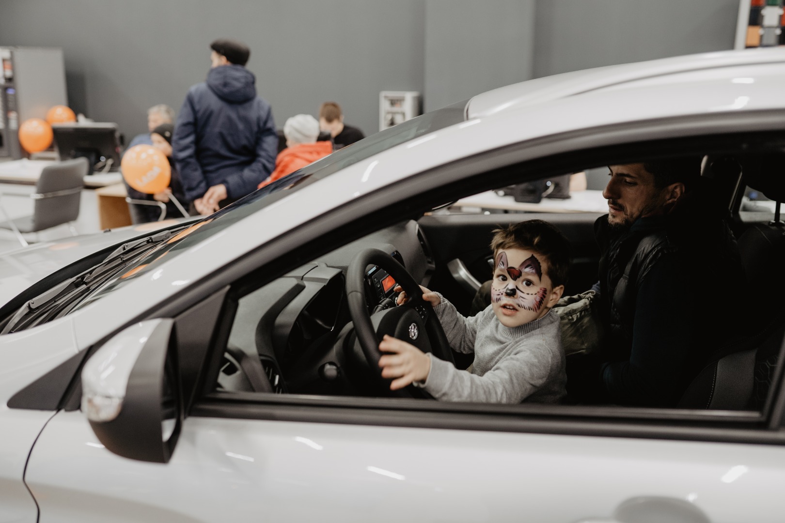 Фотоотчет с презентации LADA XRAY Cross
