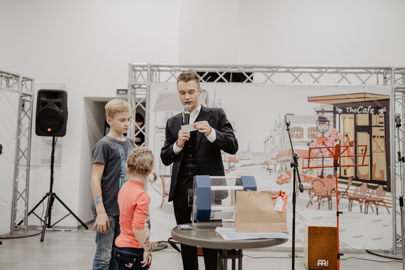Фотоотчет с презентации LADA XRAY Cross