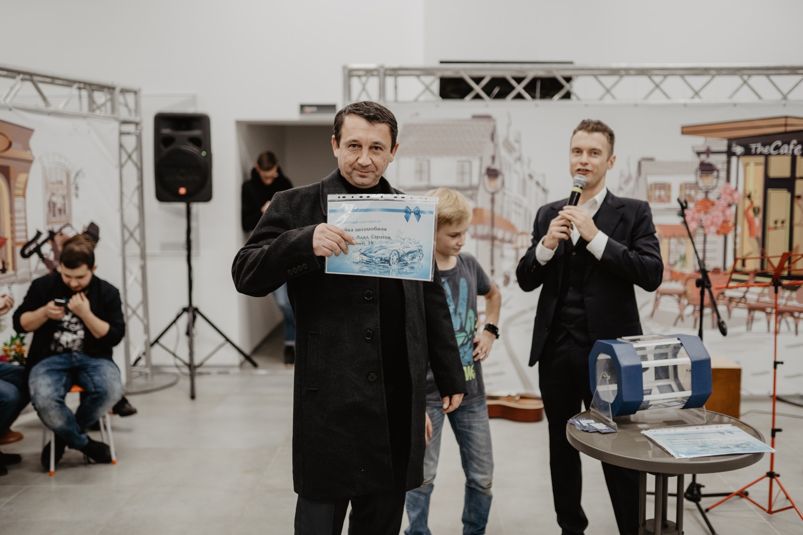 Фотоотчет с презентации LADA XRAY Cross